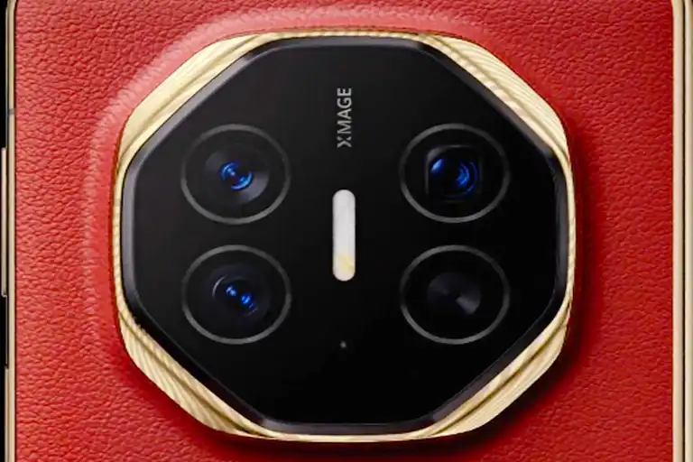 Huawei Mate XT camera